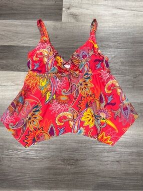 Venus women’s tankini top size 22